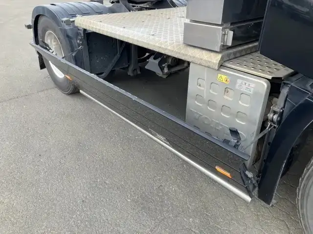 ボルボ トラック 大型 トラクター ハイルーフ 1デフの中古トラック画像14