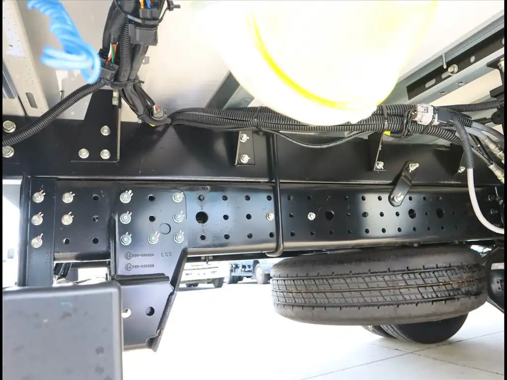 三菱 キャンター 小型 ウイング 2RG-FEB50 R5の中古トラック画像16