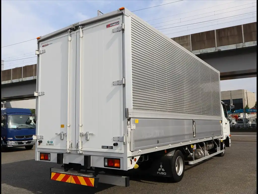 三菱 ファイター 中型/増トン ウイング ベッド 2KG-FK61Fの中古トラック画像3