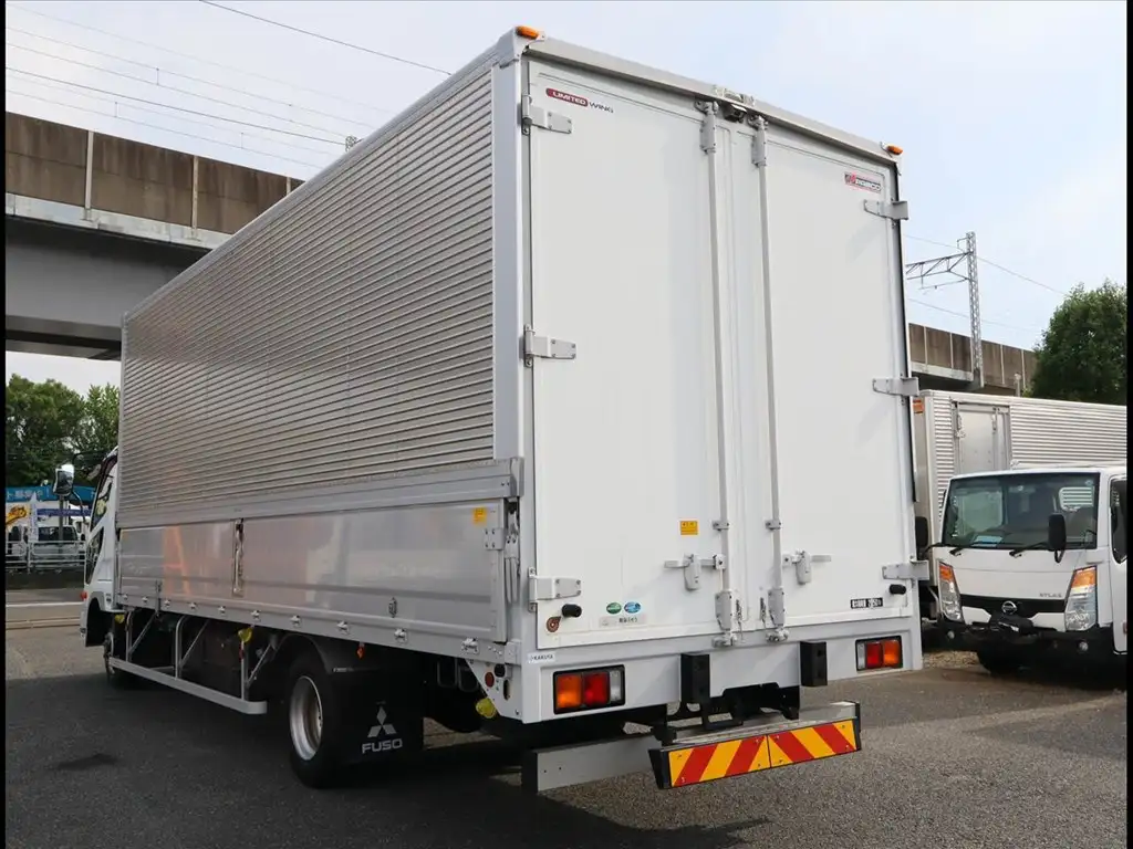 三菱 ファイター 中型/増トン ウイング ベッド 2KG-FK61Fの中古トラック画像4