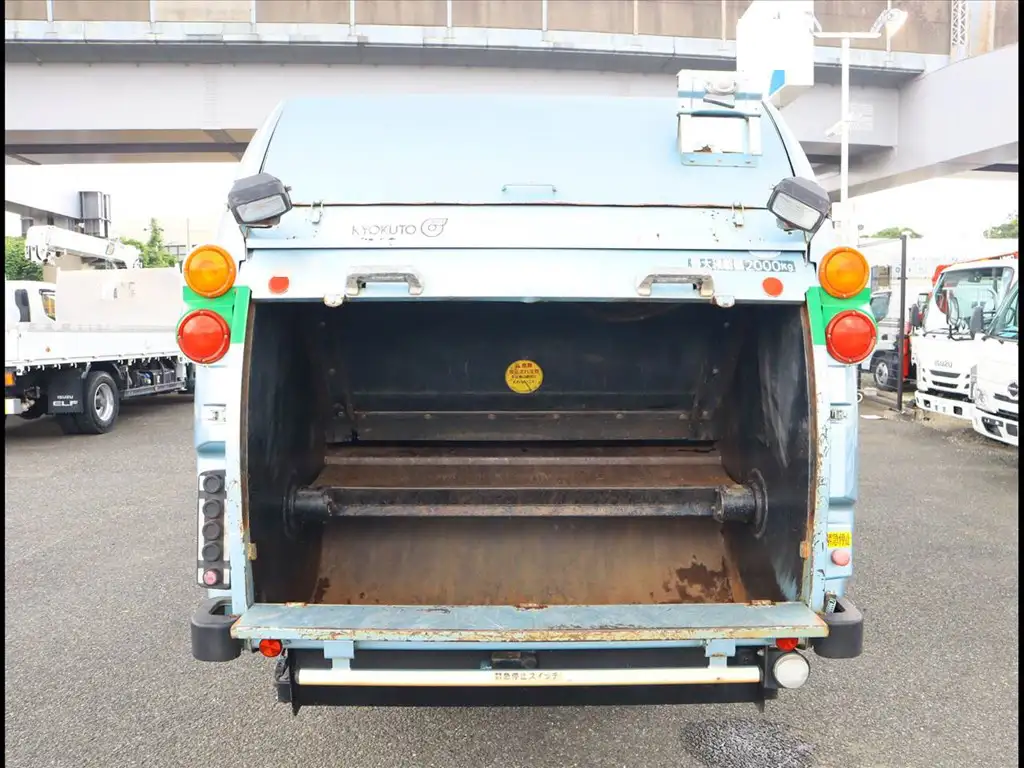 日産UD その他 小型 パッカー車 巻き込み式 回転ダンプ式の中古トラック画像4