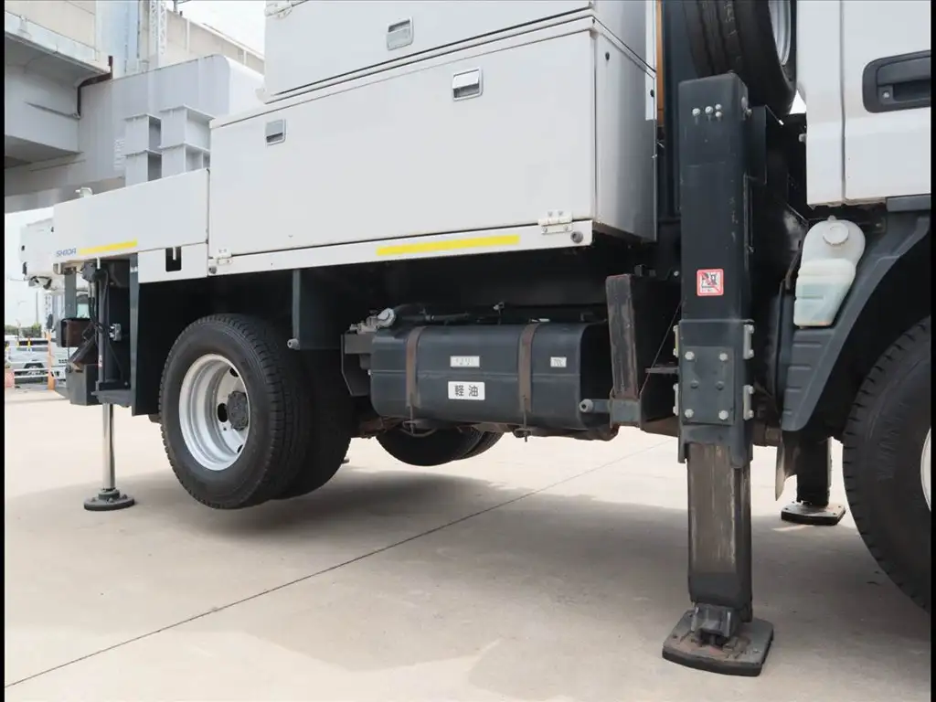三菱 キャンター 小型 高所・建柱車 高所作業車 電工仕様の中古トラック画像9