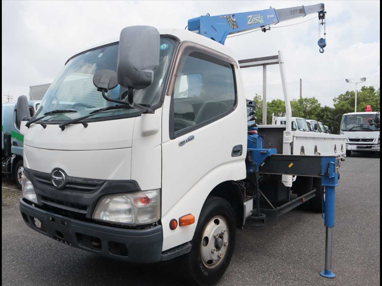 日野 デュトロ 小型 クレーン付 標準ロング SKG-XZU650M