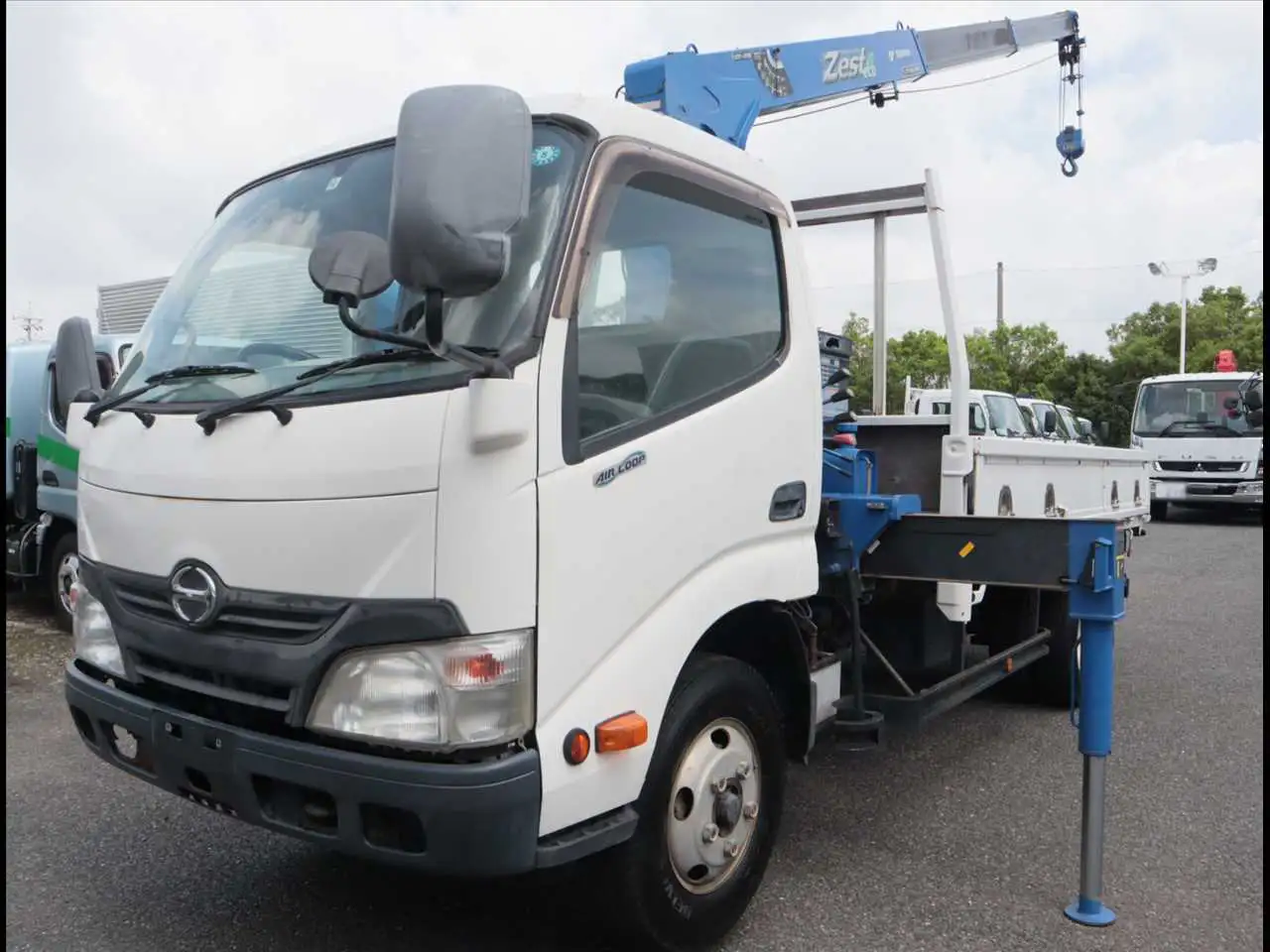 日野 デュトロ 小型 クレーン付 3段 ラジコンの中古トラック画像1