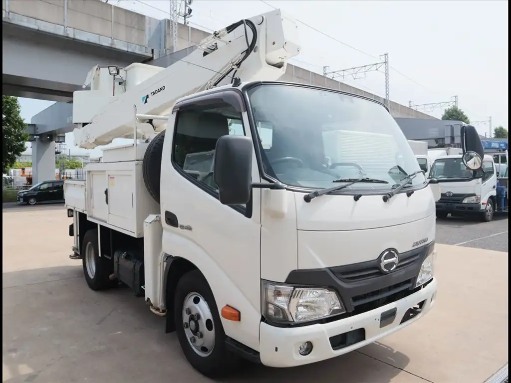 日野 デュトロ 小型 高所・建柱車 高所作業車 電工仕様の中古トラック画像2
