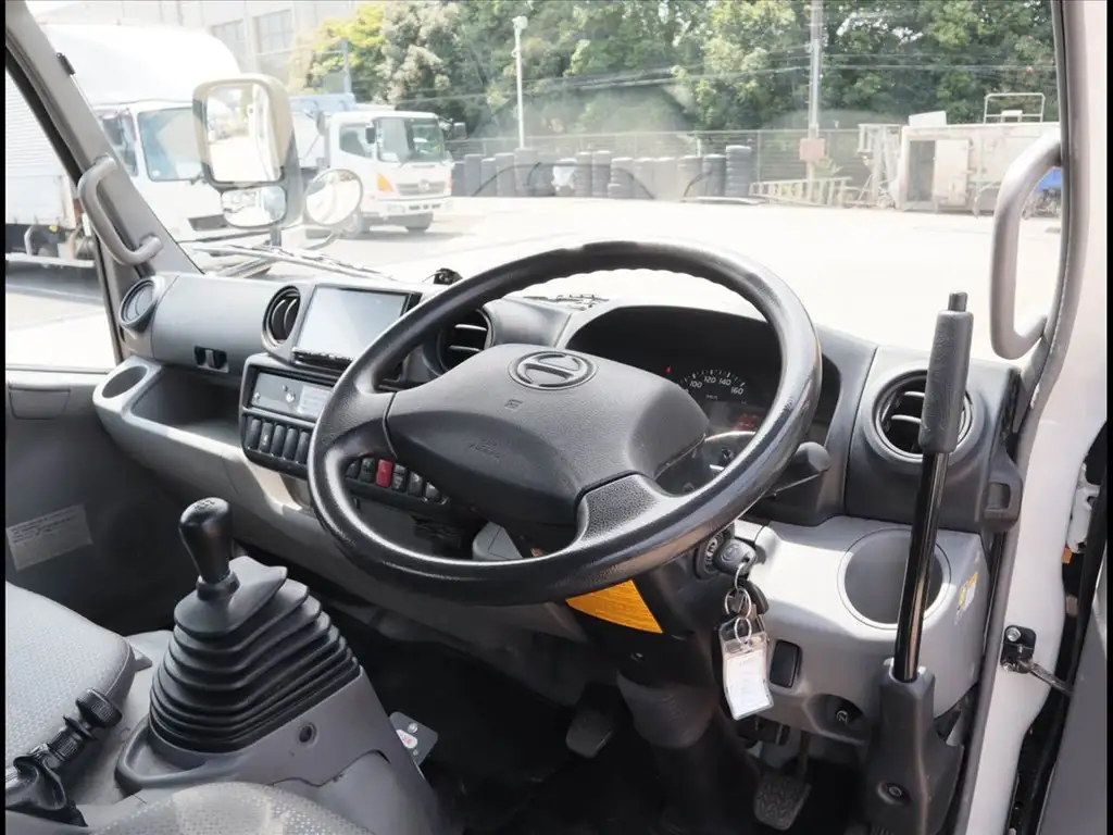 日野 デュトロ 小型 高所・建柱車 高所作業車 電工仕様の中古トラック画像15