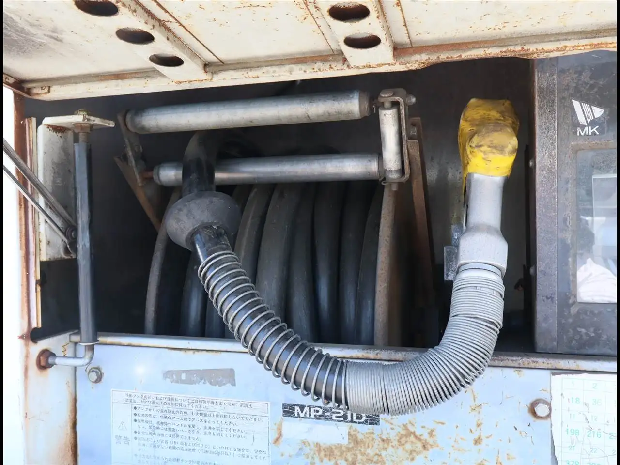 三菱 キャンター 小型 タンク車 ローリー TKG-FBA20の中古トラック画像12