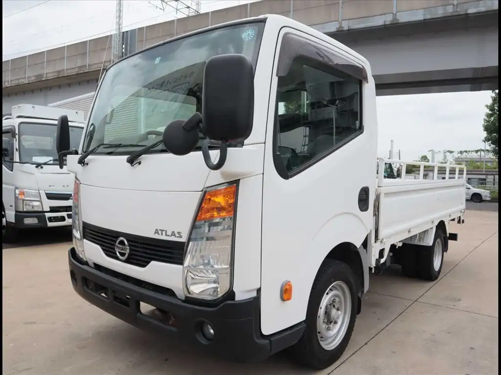 日産 アトラス 小型 平ボディ CBF-SQ2F24 H28の中古トラック画像1