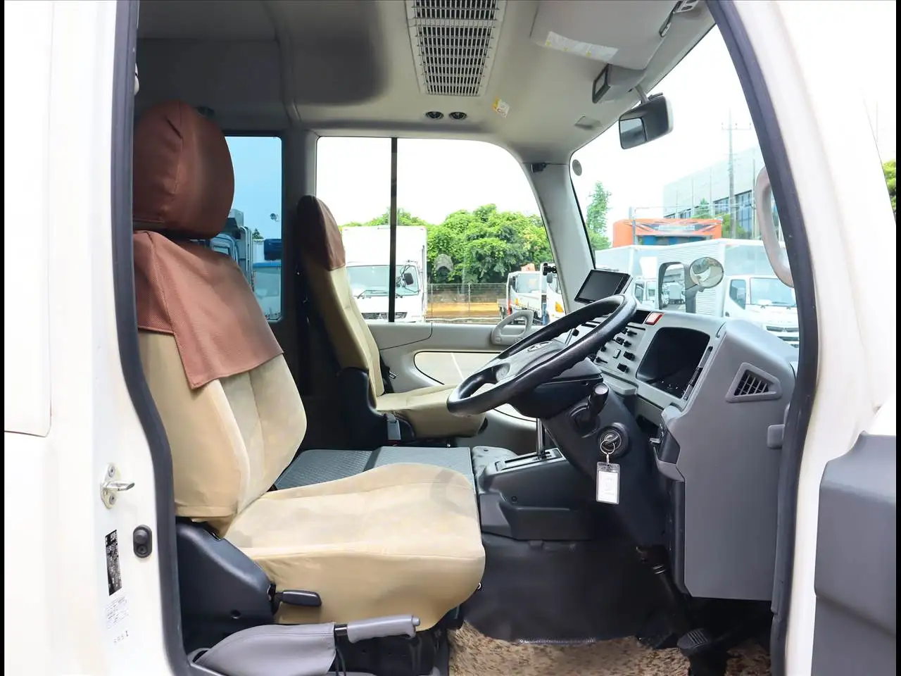 日野 リエッセ 小型 バス マイクロバス 2DG-XZB70Mの中古トラック画像8