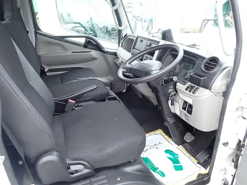 三菱 キャンター 小型 平ボディ 2RG-FBA20 H31/R1の中古トラック画像11