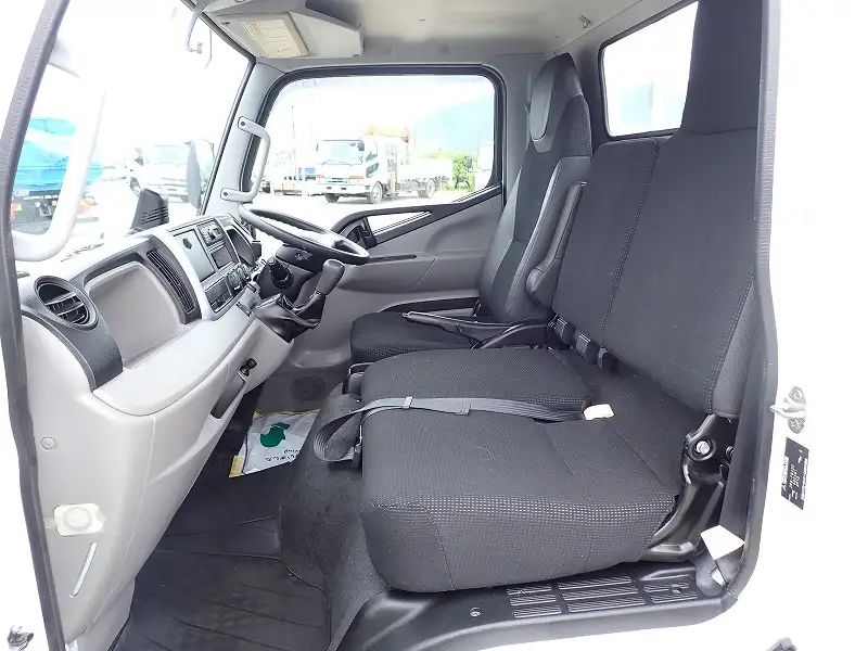 三菱 キャンター 小型 平ボディ 2RG-FBA20 H31/R1の中古トラック画像12