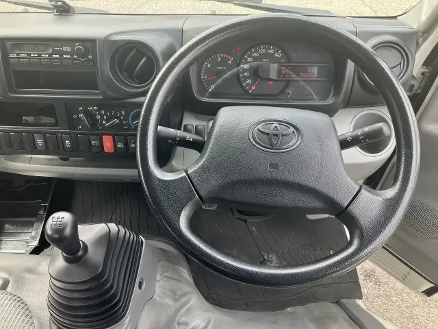 トヨタ ダイナ 小型 平ボディ TKG-XZU685 H27の中古トラック画像8