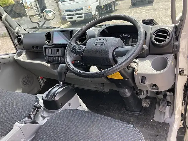 日野 デュトロ 小型 アルミバン 2RG-XZC605M R4の中古トラック画像9