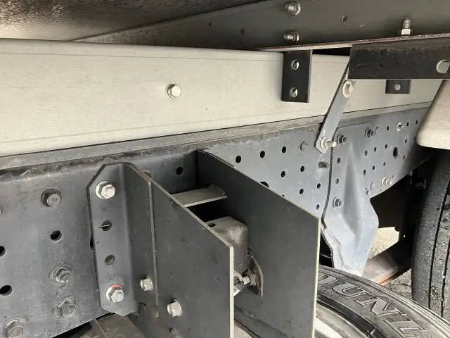 三菱 キャンター 小型 冷凍冷蔵 低温 床ステンの中古トラック画像13