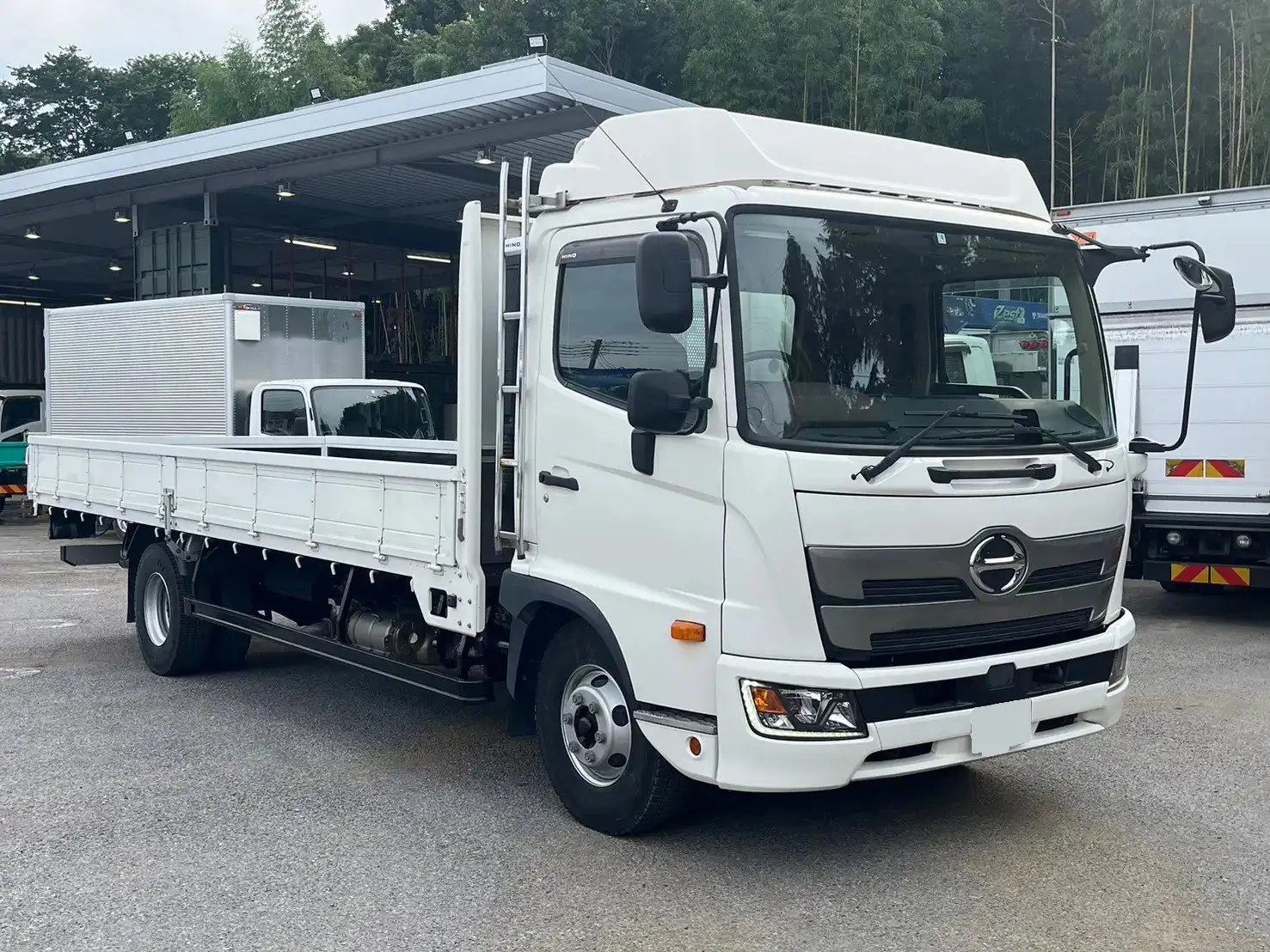 日野 レンジャー 中型/増トン 平ボディ 2KG-FC2ABA H30の中古トラック画像2