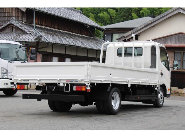 日野 デュトロ 小型 平ボディ ワイドロング の中古トラック 日野 デュトロ 小型 平ボディ ワイドロング の中古トラック