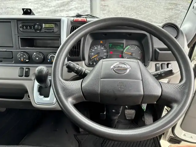 日産 アトラス 小型 平ボディ パワーゲート 床鉄板の中古トラック画像10