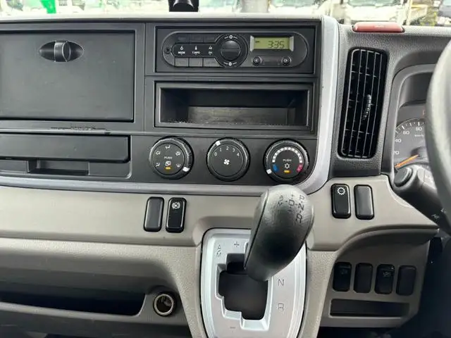 日産 アトラス 小型 平ボディ パワーゲート 床鉄板の中古トラック画像13