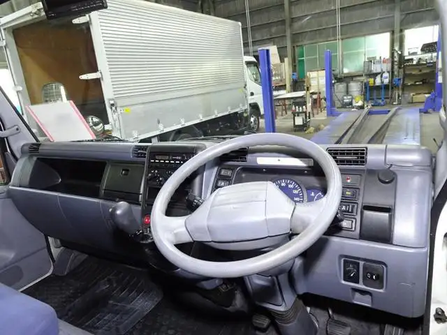 三菱 キャンター 小型 ウイング PDG-FE83DY H22の中古トラック画像11