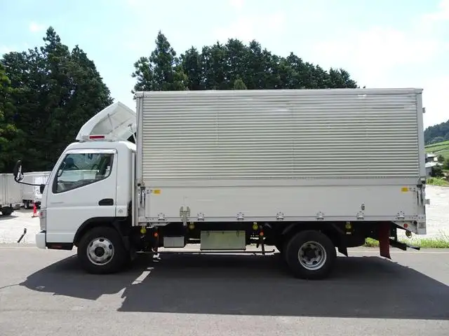 三菱 キャンター 小型 ウイング PDG-FE83DY H22の中古トラック画像4