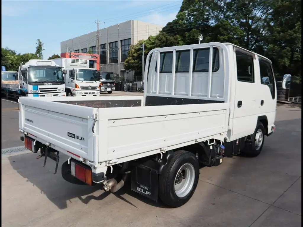 いすゞ エルフ 小型 平ボディ Wキャブ 2RG-NHR88Aの中古トラック画像3