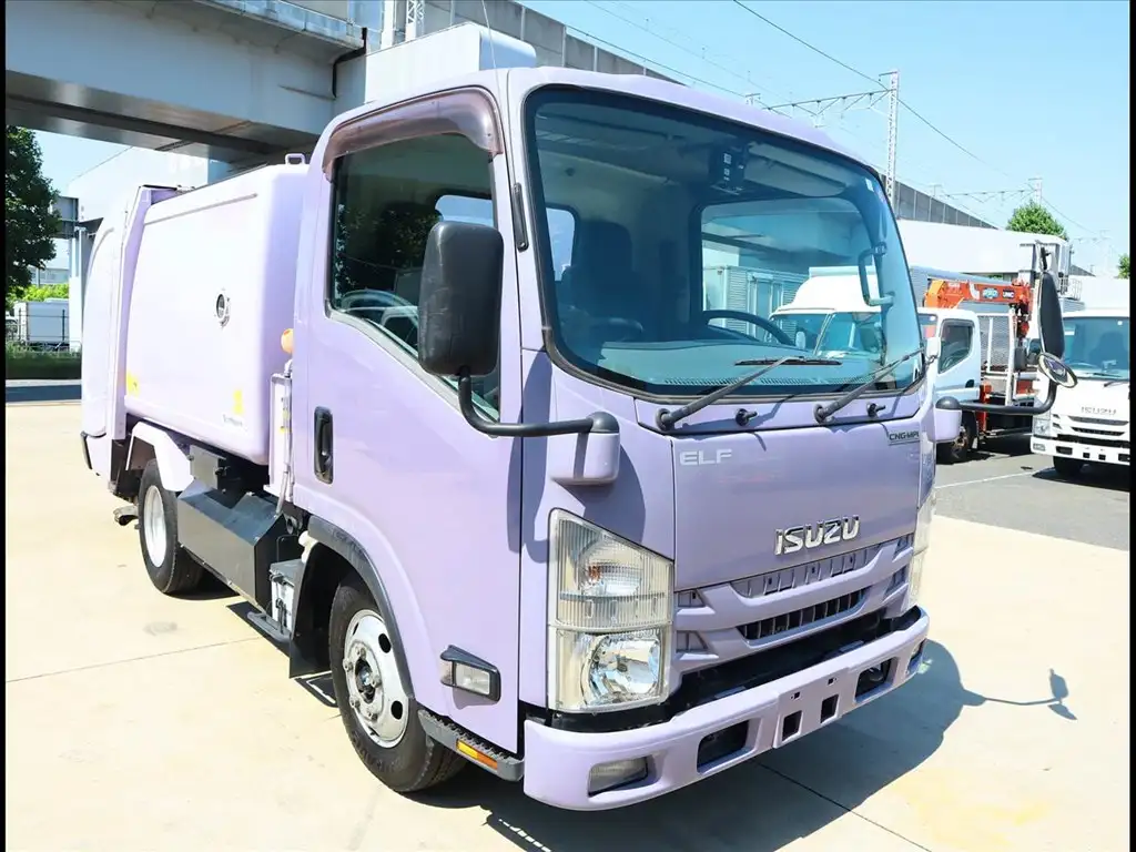 いすゞ エルフ 小型 パッカー車 巻き込み式 回転ダンプ式の中古トラック画像2