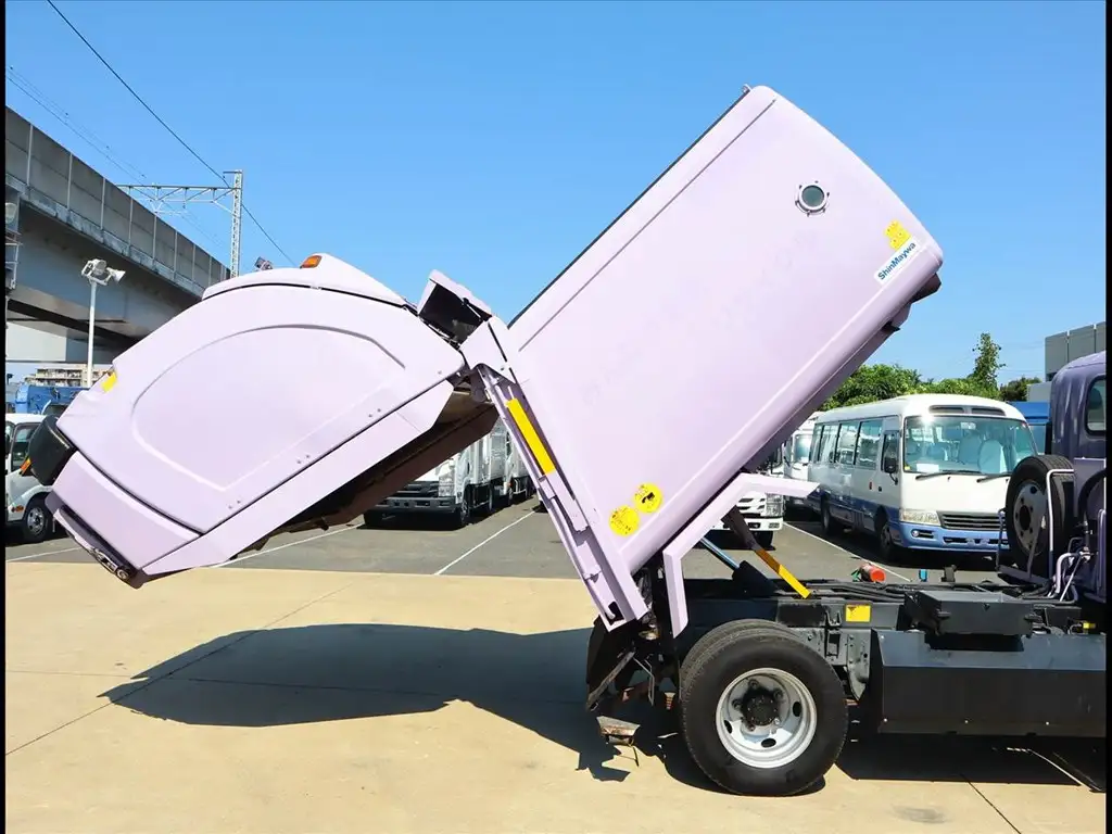 いすゞ エルフ 小型 パッカー車 巻き込み式 回転ダンプ式の中古トラック画像5