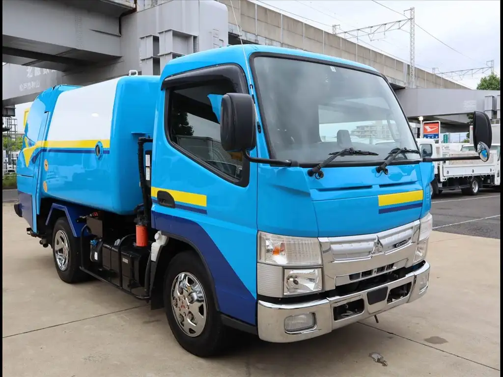 三菱 キャンター 小型 パッカー車 巻き込み式 回転ダンプ式の中古トラック画像2