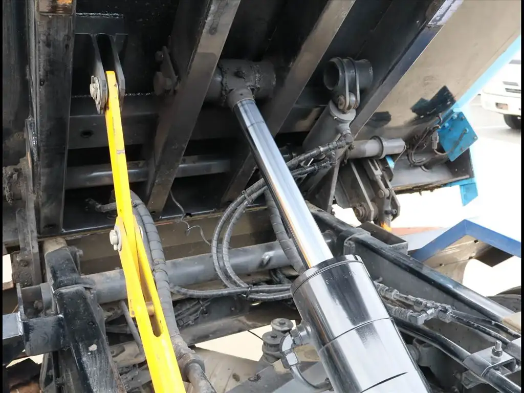 三菱 キャンター 小型 パッカー車 巻き込み式 回転ダンプ式の中古トラック画像16