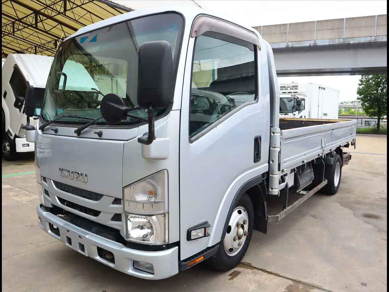 いすゞ エルフ 小型 平ボディ TRG-NMR85AR H31/R1 の中古トラック【車両No.168009】