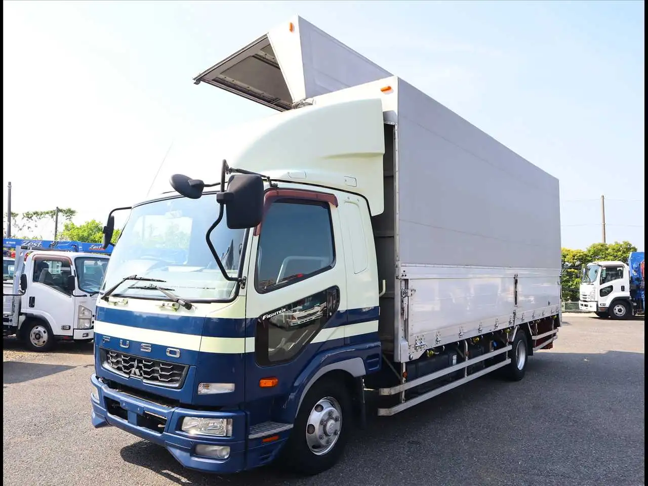 三菱 ファイター 中型/増トン ウイング ベッド TKG-FK61Fの中古トラック画像1
