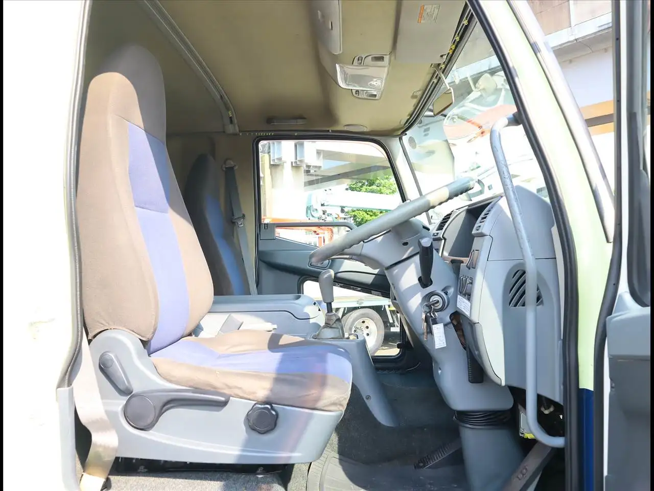 三菱 ファイター 中型/増トン ウイング ベッド TKG-FK61Fの中古トラック画像11