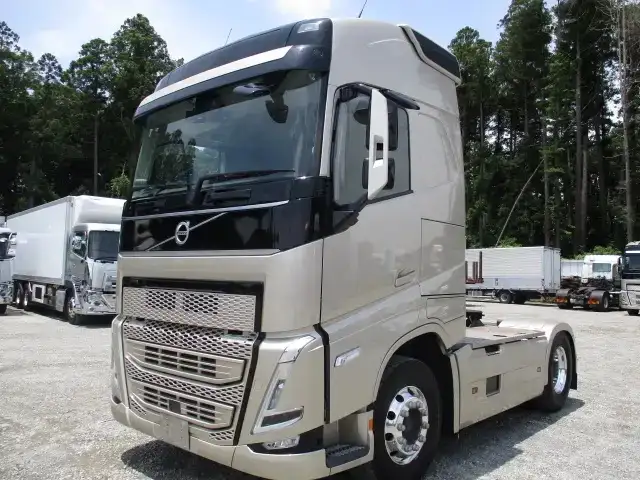 ボルボ トラック 大型 トラクター ハイルーフ 1デフの中古トラック画像1