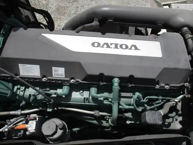 ボルボ トラック 大型 トラクター ハイルーフ 1デフの中古トラック画像19