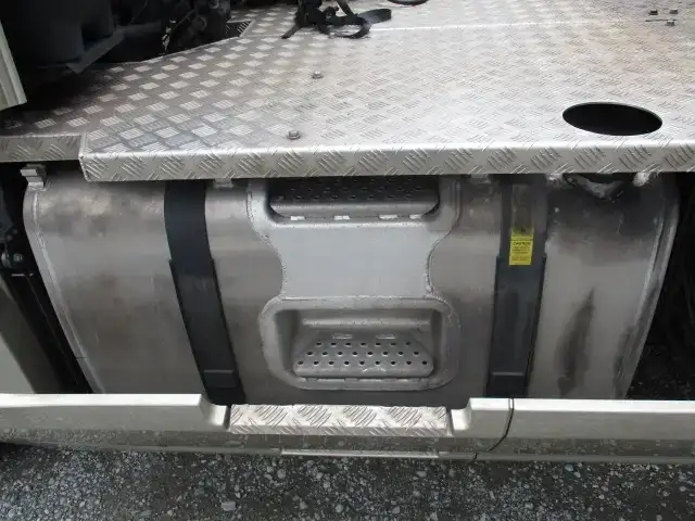ボルボ トラック 大型 トラクター ハイルーフ 1デフの中古トラック画像13