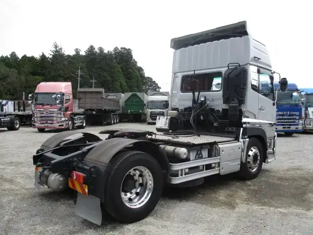 日産UD クオン 大型 トラクター ハイルーフ 1デフの中古トラック画像2