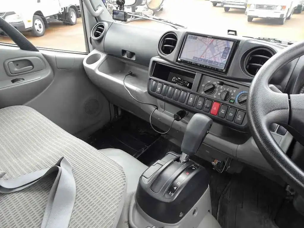 トヨタ トヨエース 小型 平ボディ パワーゲート TKG-XZC605の中古トラック画像11