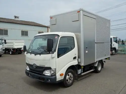 トヨタ トヨエース 小型 アルミバン サイドドア TPG-XZC605の中古トラック画像1