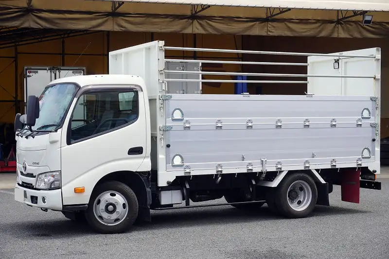 トヨタ ダイナ 小型 平ボディ アルミブロック カスタム｜画像1