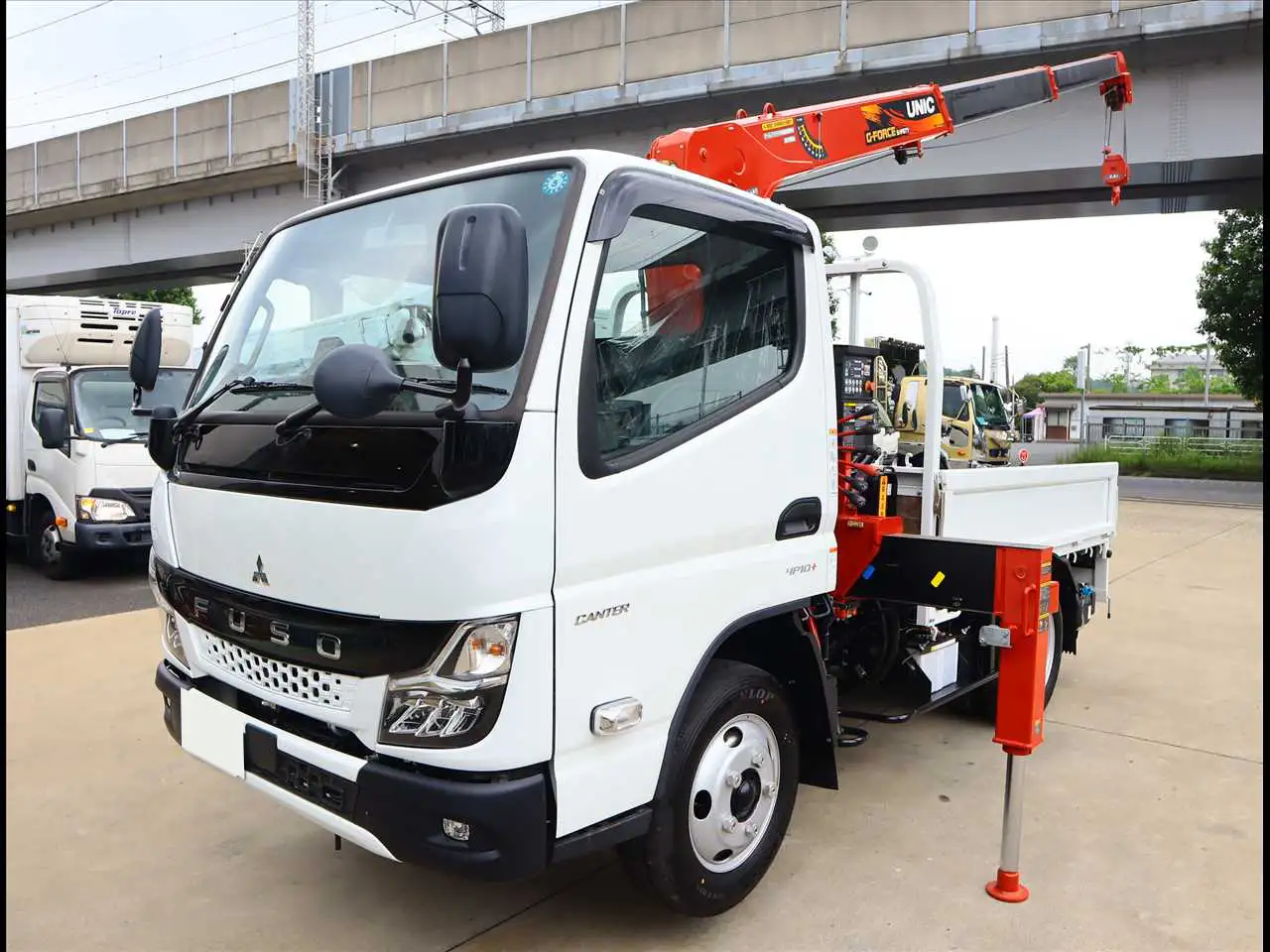 三菱 キャンター 小型 クレーン付 3段 ラジコンの中古トラック画像1