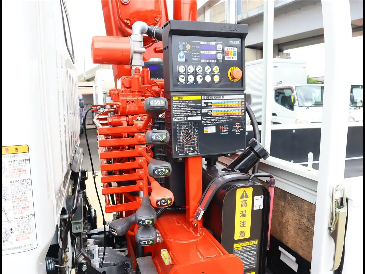 三菱 キャンター 小型 クレーン付 3段 ラジコンの中古トラック画像11