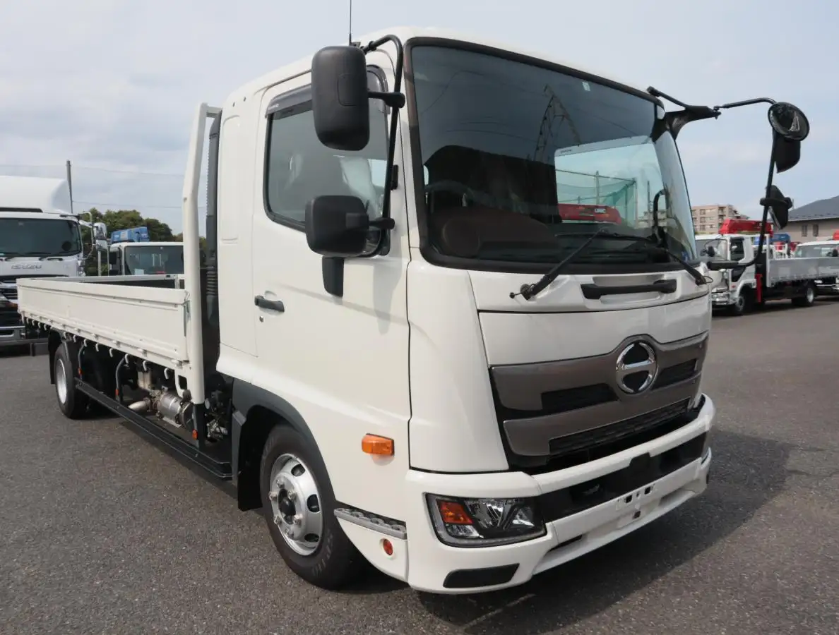 日野 レンジャー 中型/増トン 平ボディ ベッド 2PG-FD2ABAの中古トラック画像2