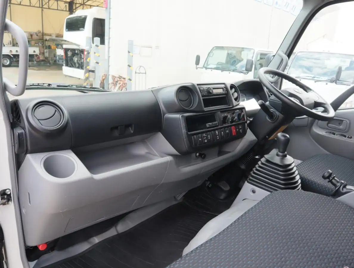 日野 デュトロ 小型 平ボディ パワーゲート 2RG-XZU655Mの中古トラック画像10