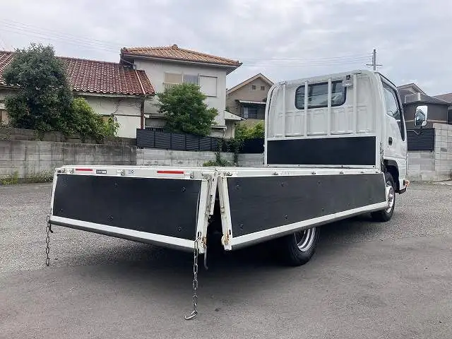いすゞ エルフ 小型 平ボディ TRG-NHR85A H27の中古トラック画像4