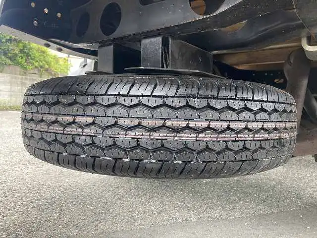 いすゞ エルフ 小型 平ボディ TRG-NHR85A H27の中古トラック画像11