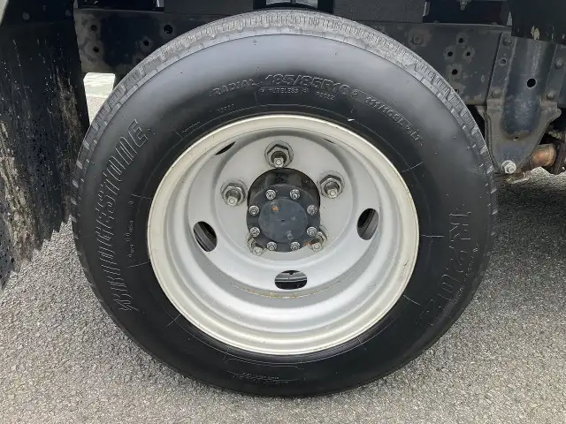 いすゞ エルフ 小型 平ボディ パワーゲート 床鉄板の中古トラック画像20