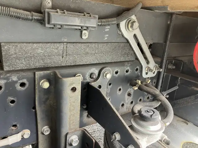 いすゞ エルフ 小型 平ボディ パワーゲート 床鉄板の中古トラック画像14