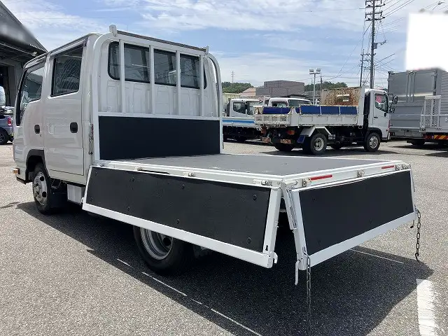 いすゞ エルフ 小型 平ボディ Wキャブ 2RG-NJR88Aの中古トラック画像4