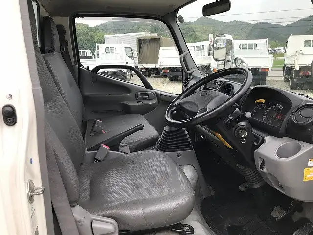 日野 デュトロ 小型 平ボディ 10尺 SKG-XZU600M の中古トラック 日野 デュトロ 小型 平ボディ 10尺 SKG-XZU600M の中古トラック