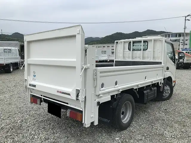 日野 デュトロ 小型 平ボディ 10尺 SKG-XZU600M の中古トラック 日野 デュトロ 小型 平ボディ 10尺 SKG-XZU600M の中古トラック